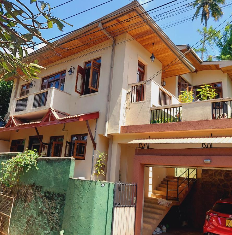 Golden Villa Kandy - "Free Pickup From Kandy " Eksteriør bilde