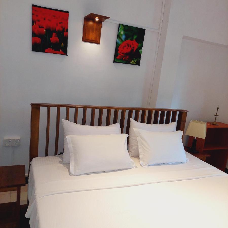 Golden Villa Kandy - "Free Pickup From Kandy " Eksteriør bilde